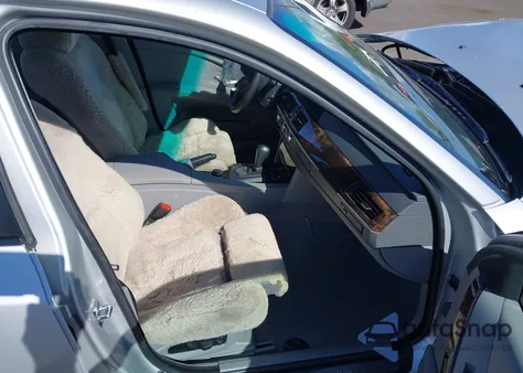 2006 BMW 530I z USA, uszkodzony, nr VIN WBANE73516CM43673